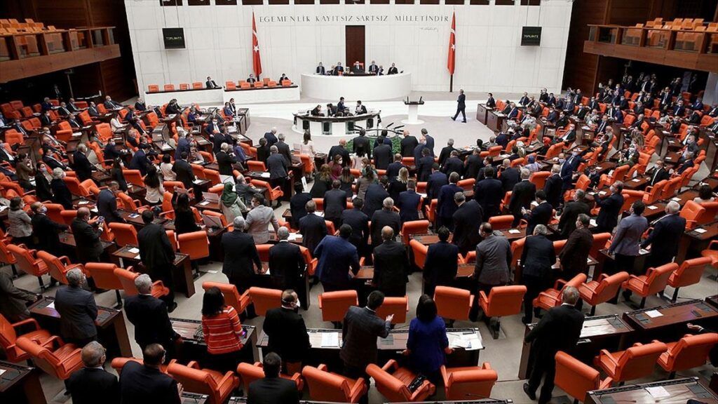 TBMM�deki sandalye dağılımı değişti Borsametre